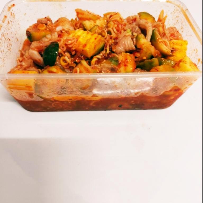 chan-ga-rut-xuong-sot-thai