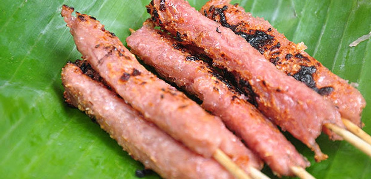 em-thuy-nem-chua-nuong-pho-au-trieu