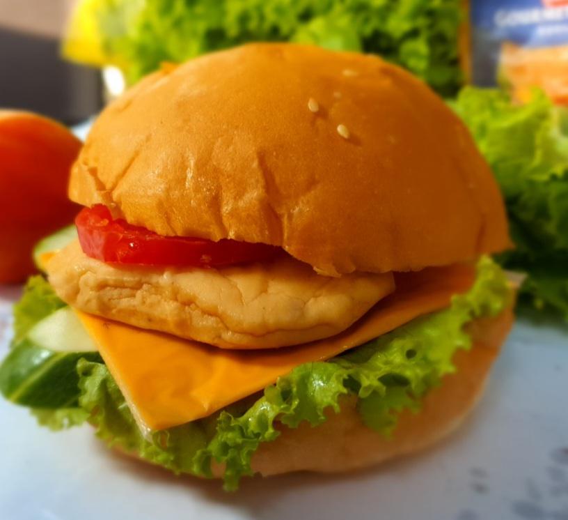 hamburger-cha-ca-pho-mai-lat