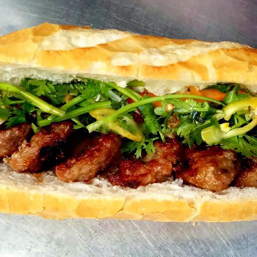 banh-mi-thit-nuong-ay-u-nhieu-thit