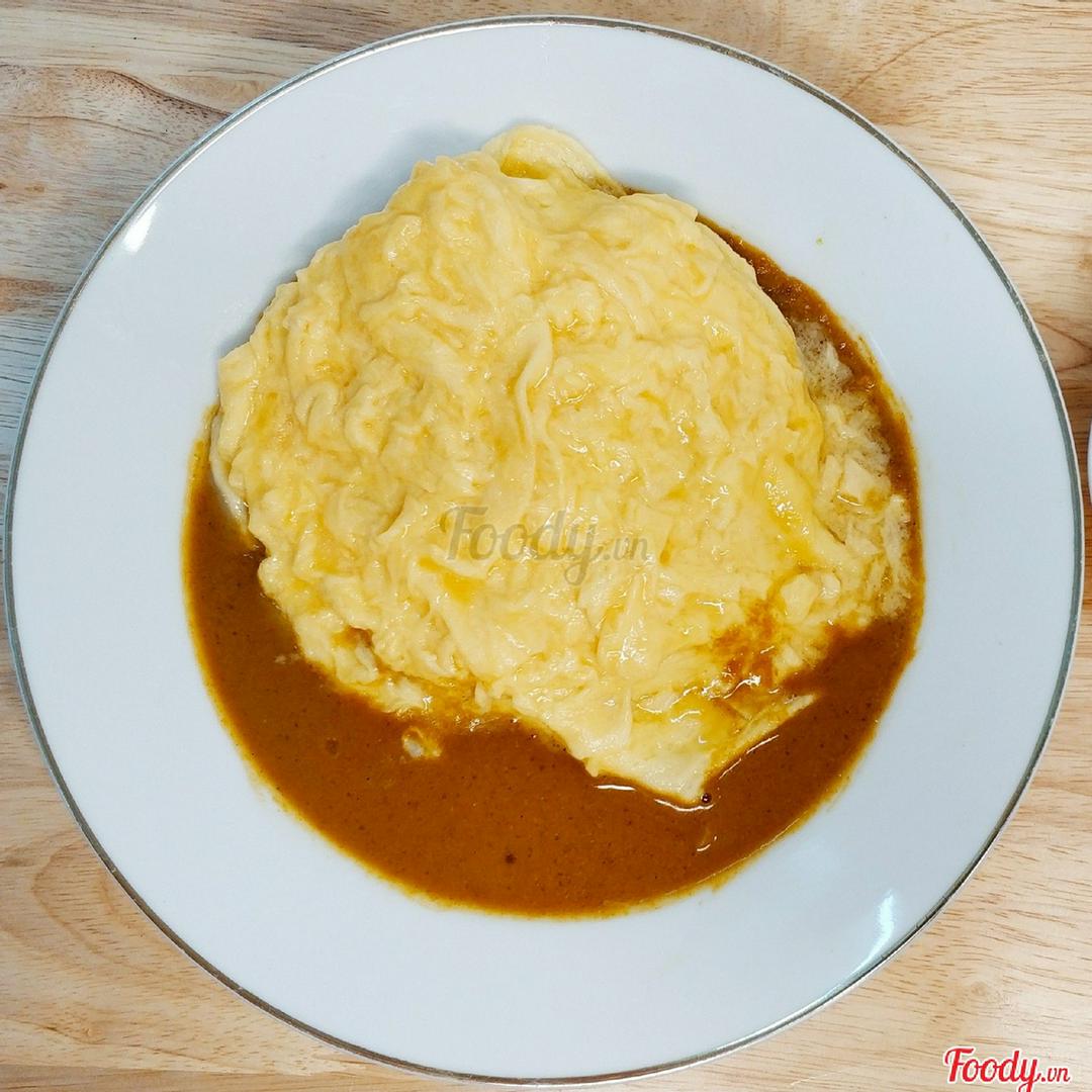 com-ca-ri-trung-omelette