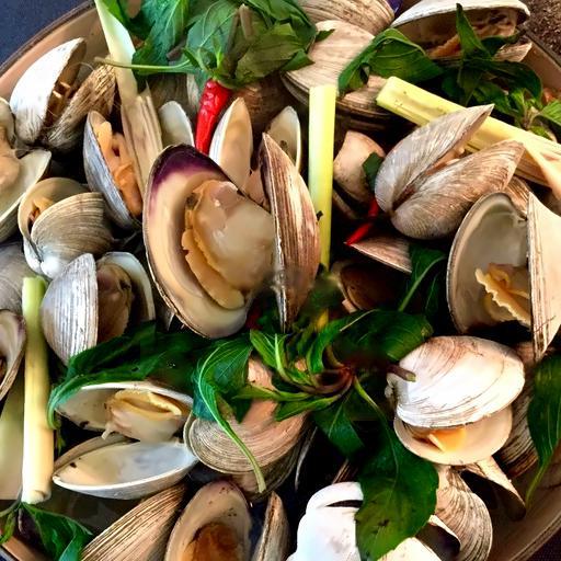clam-steamed-lemongrass