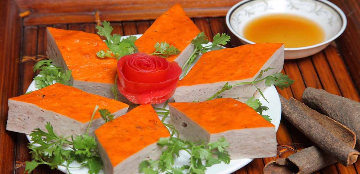 thang-dung-banh-cuon-cha-que-va-gio-cha-uoc-le-nga-tu-cho-tan-mai