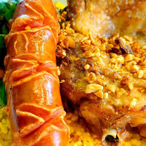 com-ga-bo-toi-xuc-xich-uc