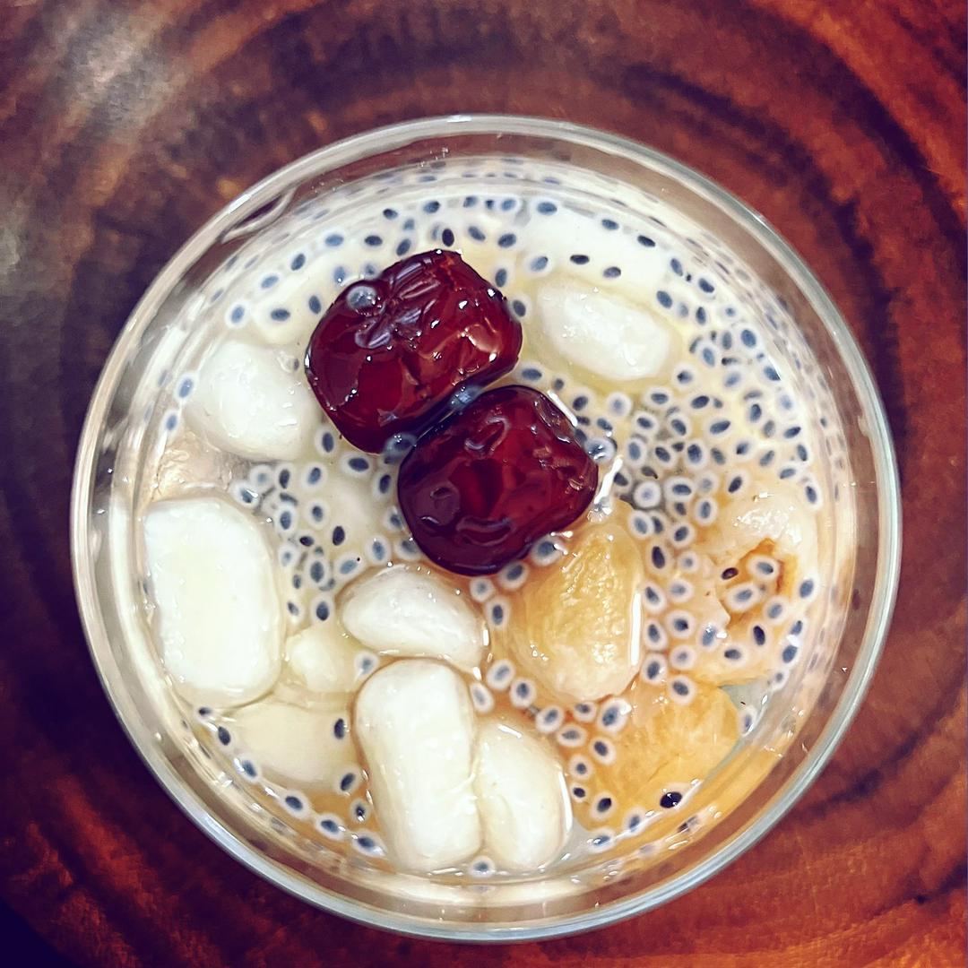 che-nhan-nhuc-cu-nang-nuoc-sen