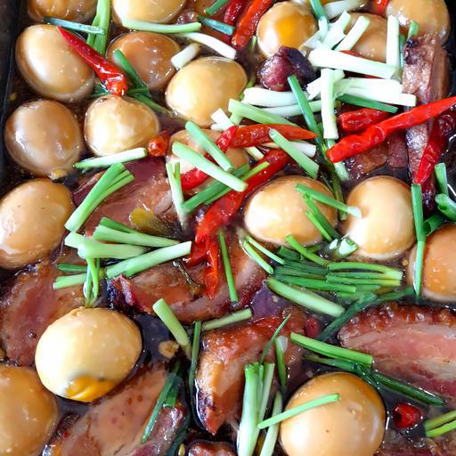 com-tam-heo-quay-kho-tau