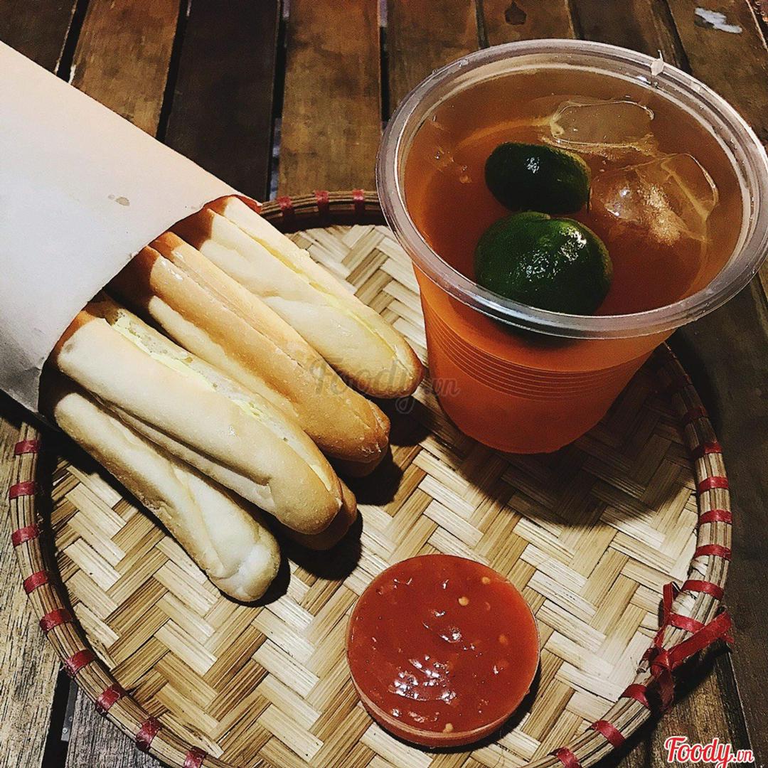 banh-mi-que-bo-sua