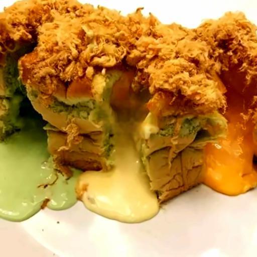 banh-mi-pho-mai-tan-chay-3-vi-lon