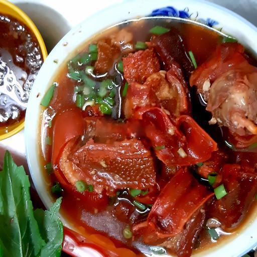 hu-tieu-mi-mat-gai-gan-nam-to-lon