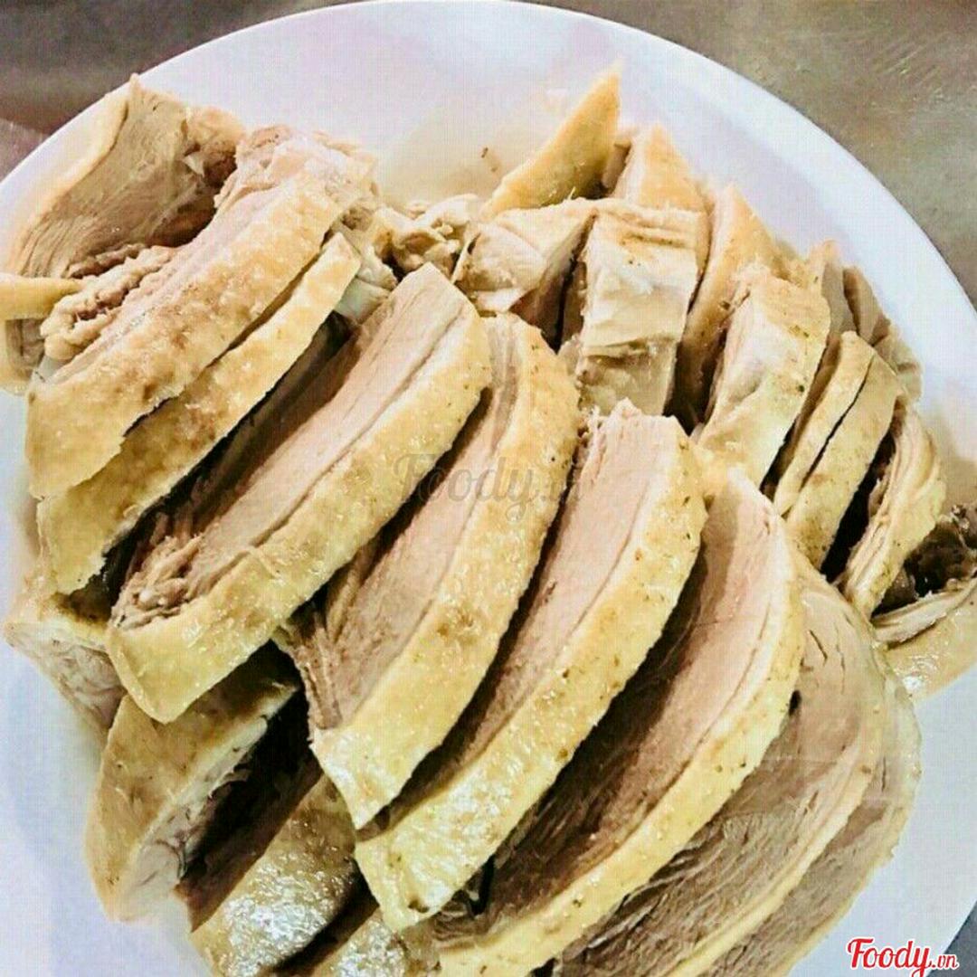 vit-luoc-1-con-to-ay-u-co-canh-5-nguoi-an-kem-ia-bun