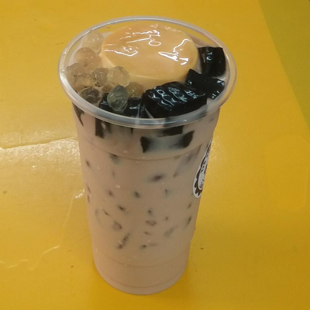 tra-sua-flan-trung-thach-suong-sao