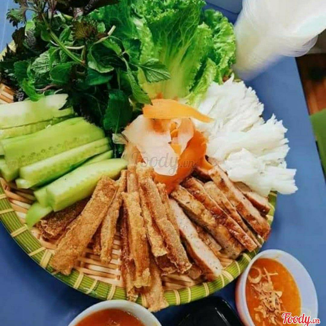 nem-nuong-nha-trang-met-to