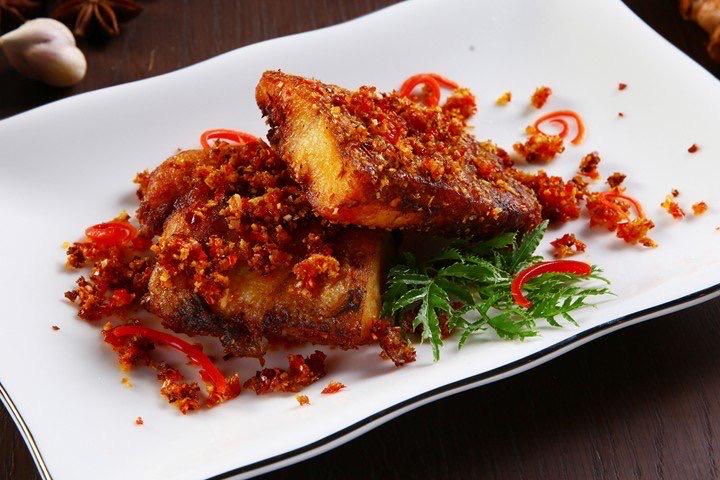 com-ca-lat-phi-le-chien-muoi-sa