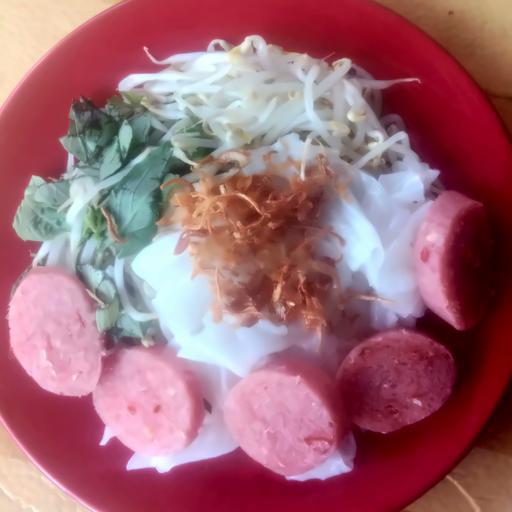 banh-uot-nem-chua