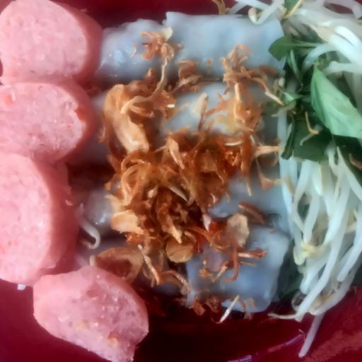 banh-cuon-nem-chua
