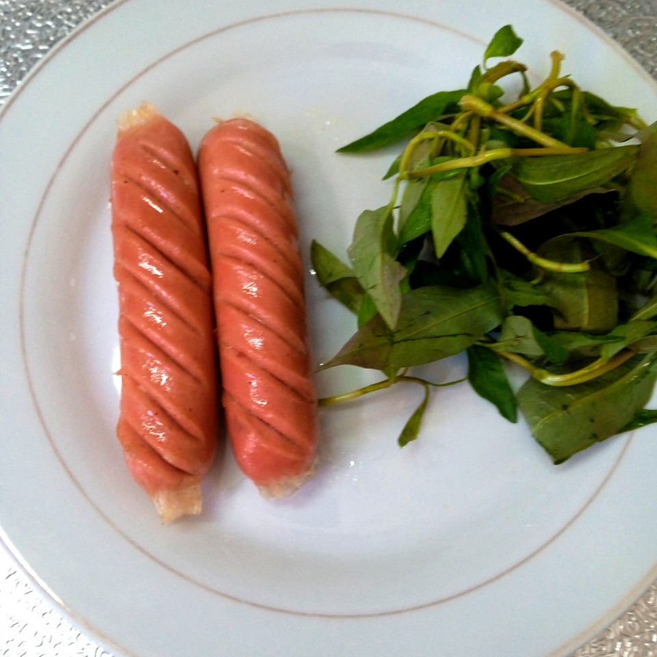 xuc-xich-uc-ngon-chien-1-cay