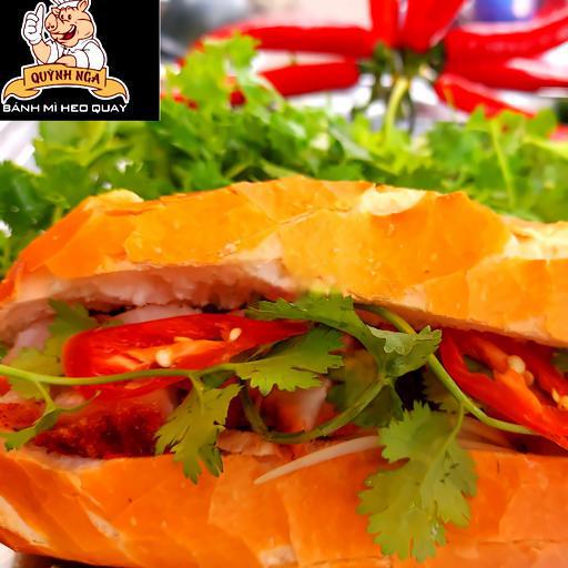banh-mi-heo-quay