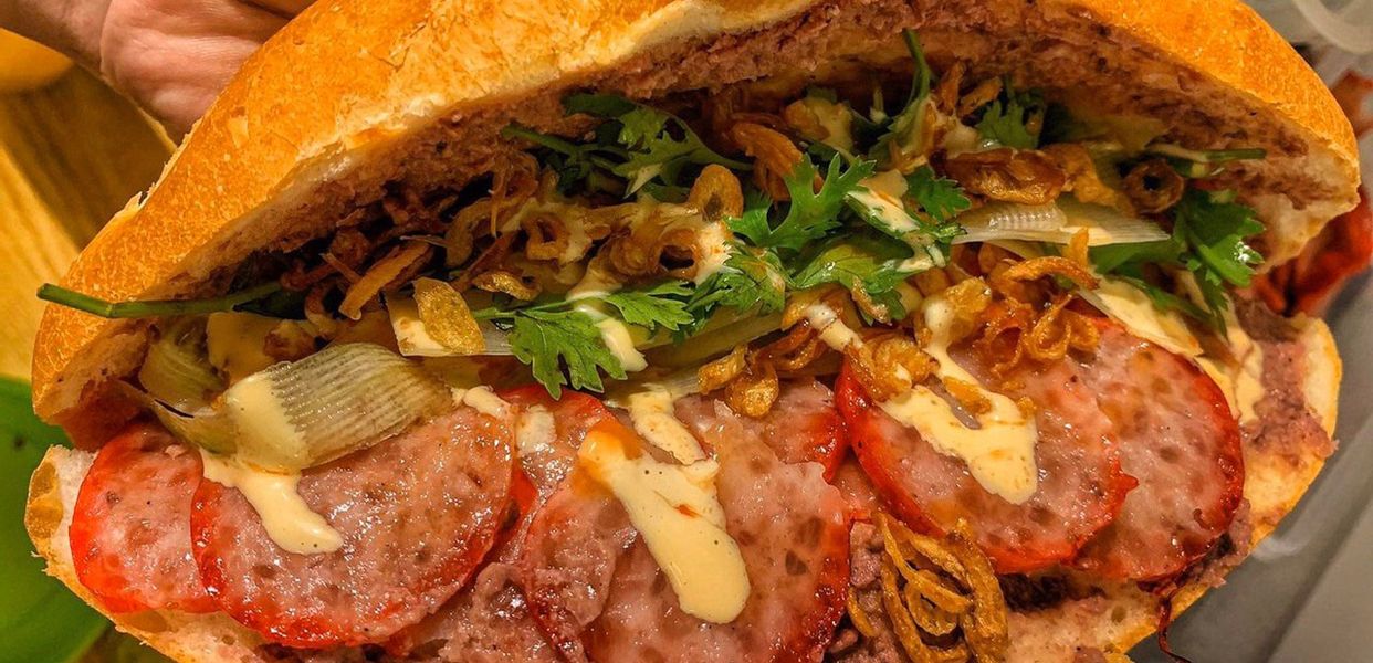 Mon-Food---Bánh-Mì-Và-Trà-Sữa---Đội-Cấn