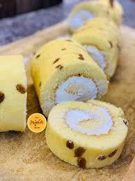 banh-kem-cuon-co-nho-size-lon