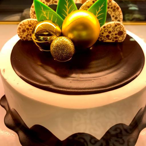 banh-kem-trang-tri-trai-chau