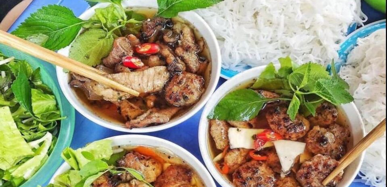 tuan-minh-bun-ca-cham-bun-cha-quat-thuy-linh