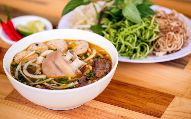 bun-bo-hue-goc-hue-ho-thi-ky