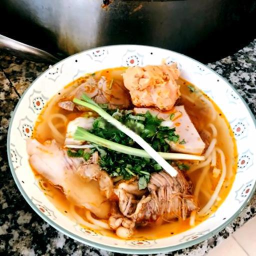 bun-bo-hue-to-nho