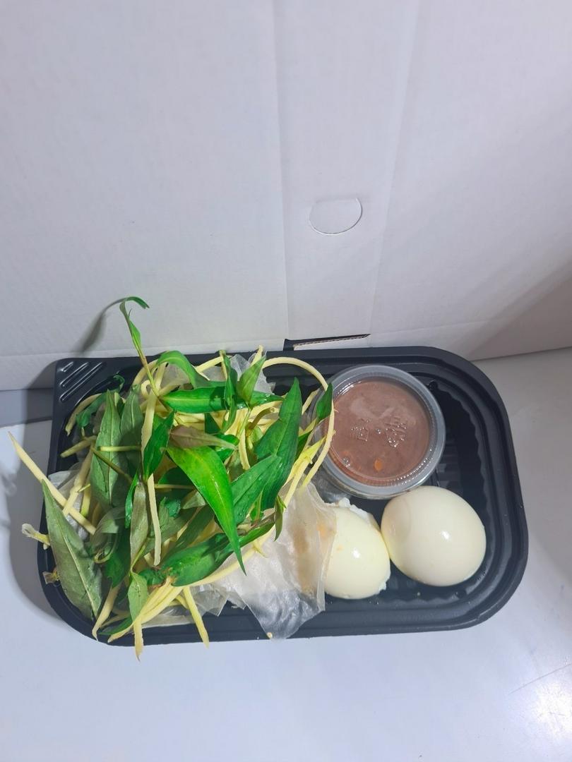 banh-trang-cham-sot-trung-ga-long-ao