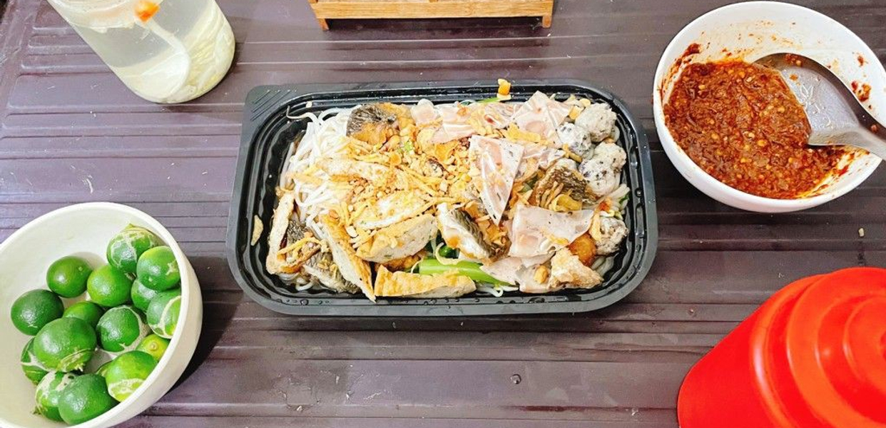 nhu-may-banh-a-tron-gia-quat