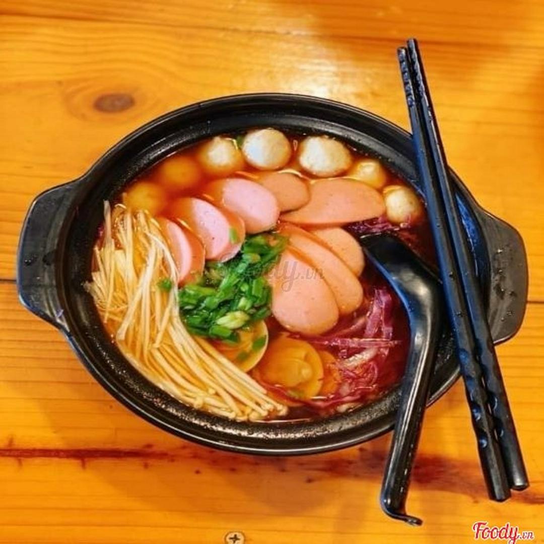 mi-cay-xuc-xich-01-coca