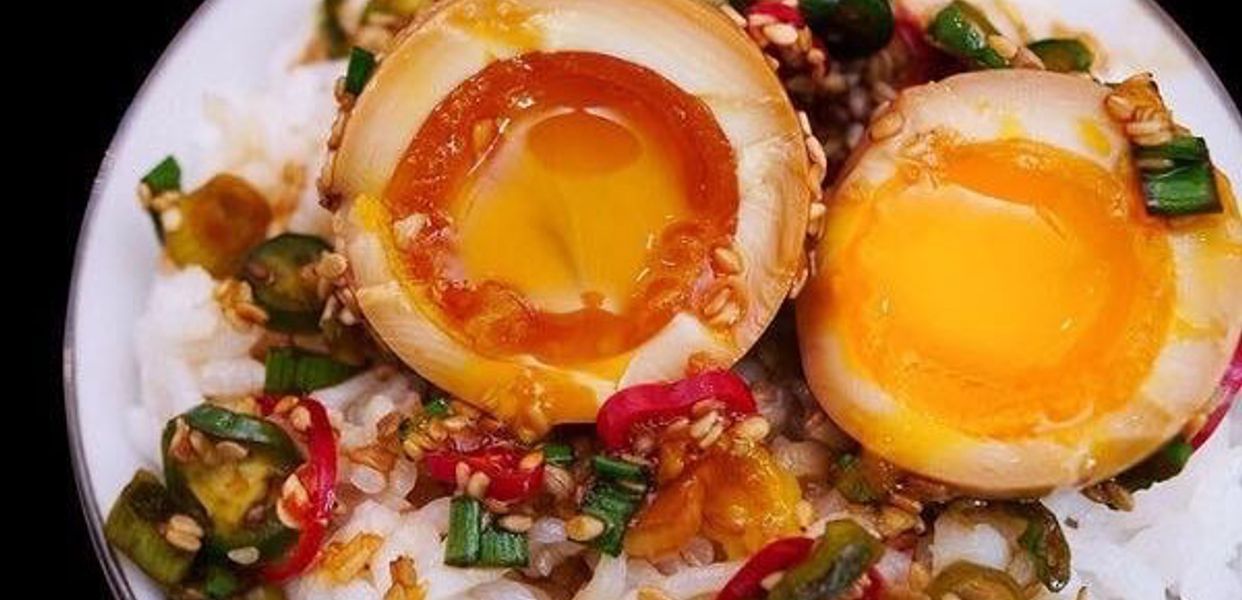 bep-me-mon-o-an-vat-kim-ma