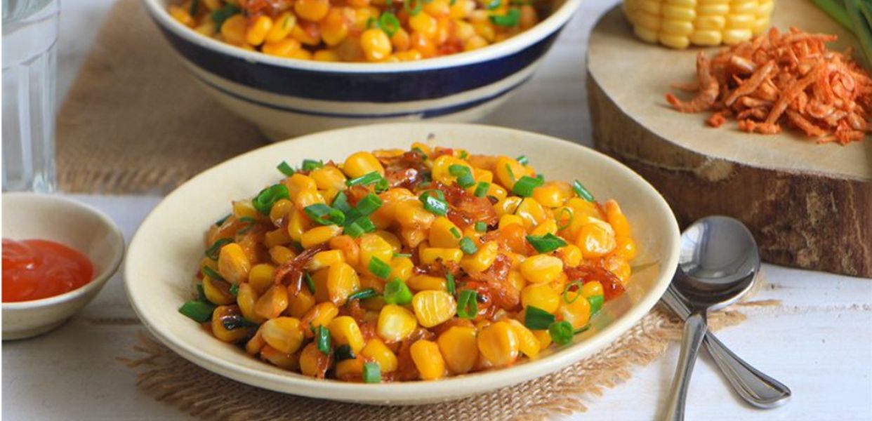 chi-lan-bap-xao-hot-vit-lon-le-van-sy