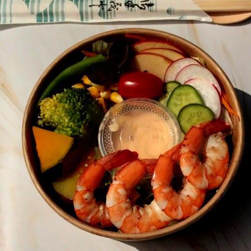 salad-tom-prawn-salad