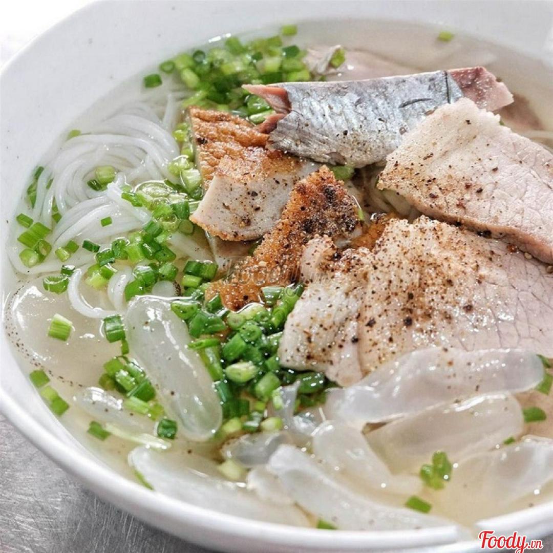 banh-canh-cha-ca-sua