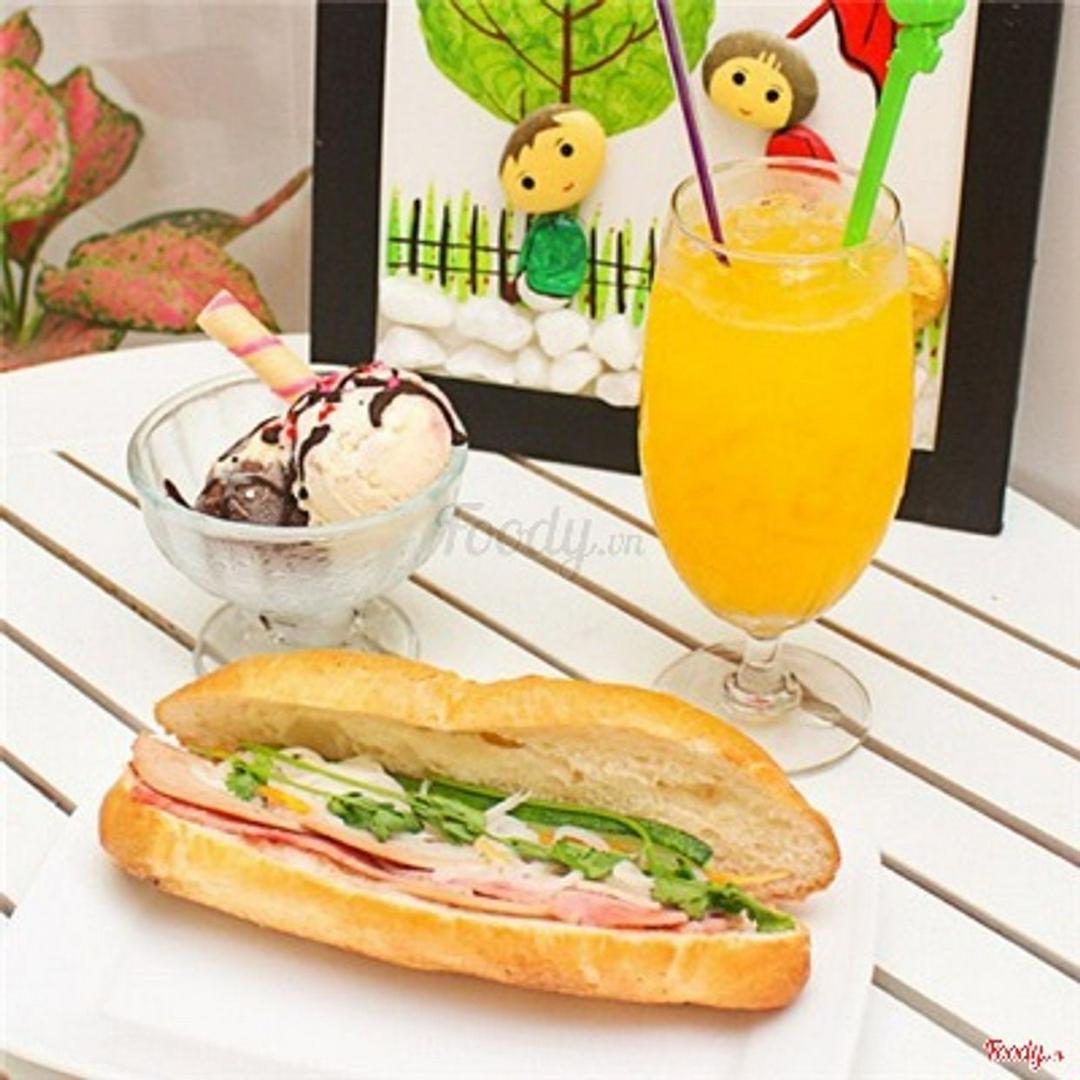 banh-mi-cha-nong-nuoc-ep-cam-nguyen-chat