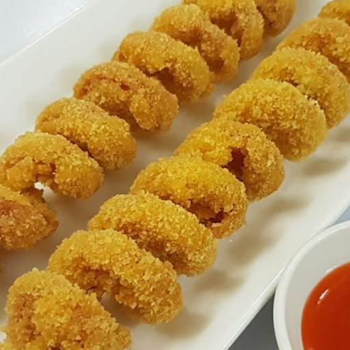 xuc-xich-loc-xoay-chien-xu
