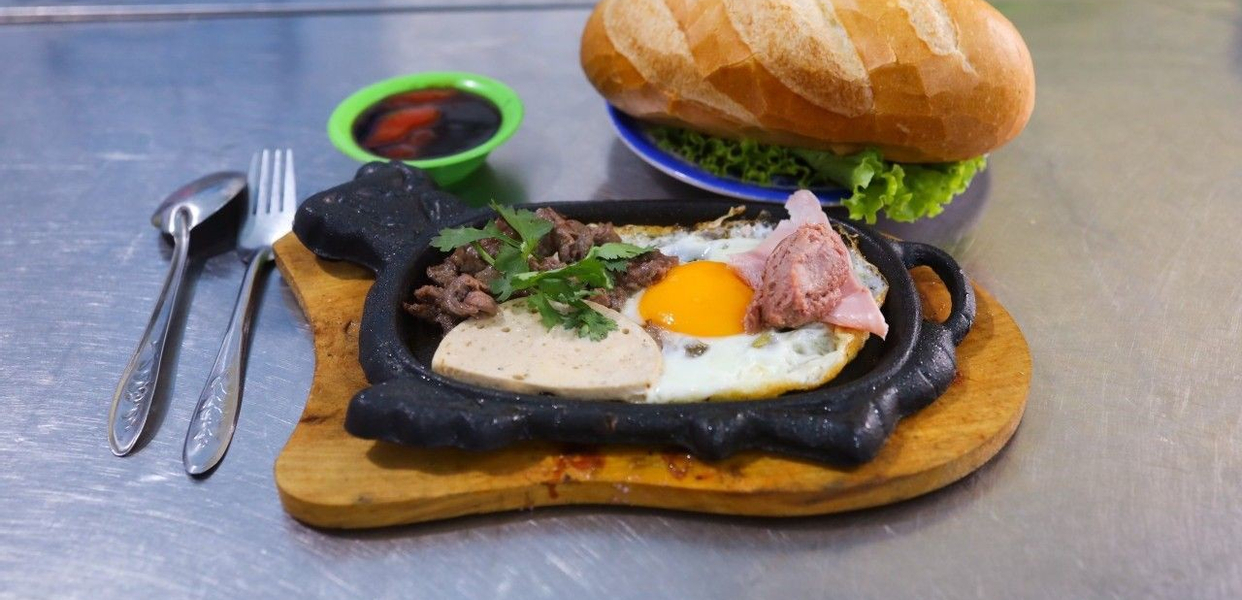 Cơm-Gà-Xối-Mỡ,-Bánh-Mì-Chảo-&-Bò-Né---Ông-Mập