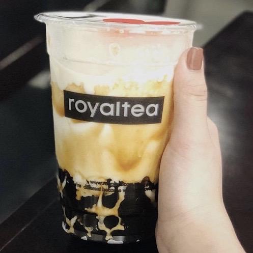 royal-tea-tra-sua-tran-chau-uong-en