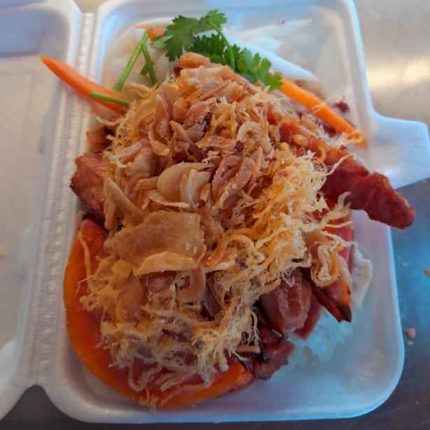 xoi-man-thit-cha-nem-nuong