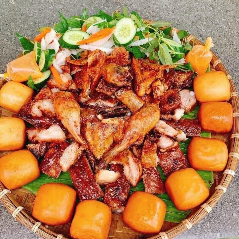 2-ga-quay-muoi-ot-mam-nhi-tang-2-coca