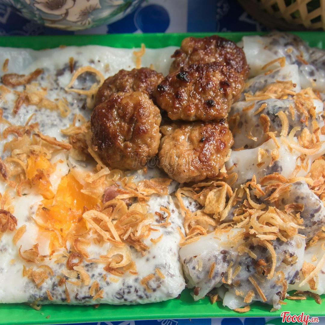 banh-cuon-trung-cha-bam