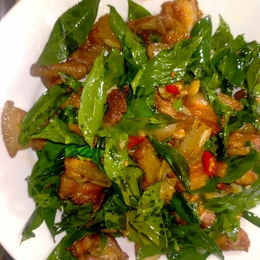 ba-chi-chien-moc-mat