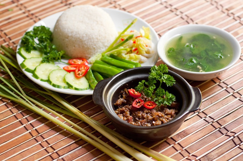 com-tam-thit-chung-mam-tep