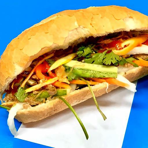 banh-mi-bi-xiu-mai-chay