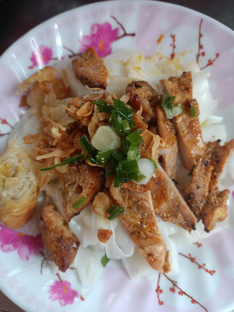 banh-uot-thit-nuong