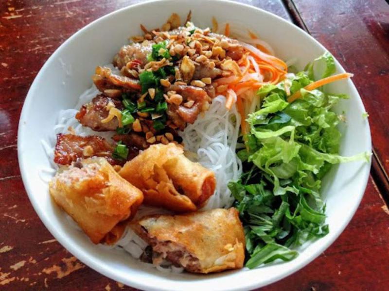 bun-thit-nuong-cha-gio