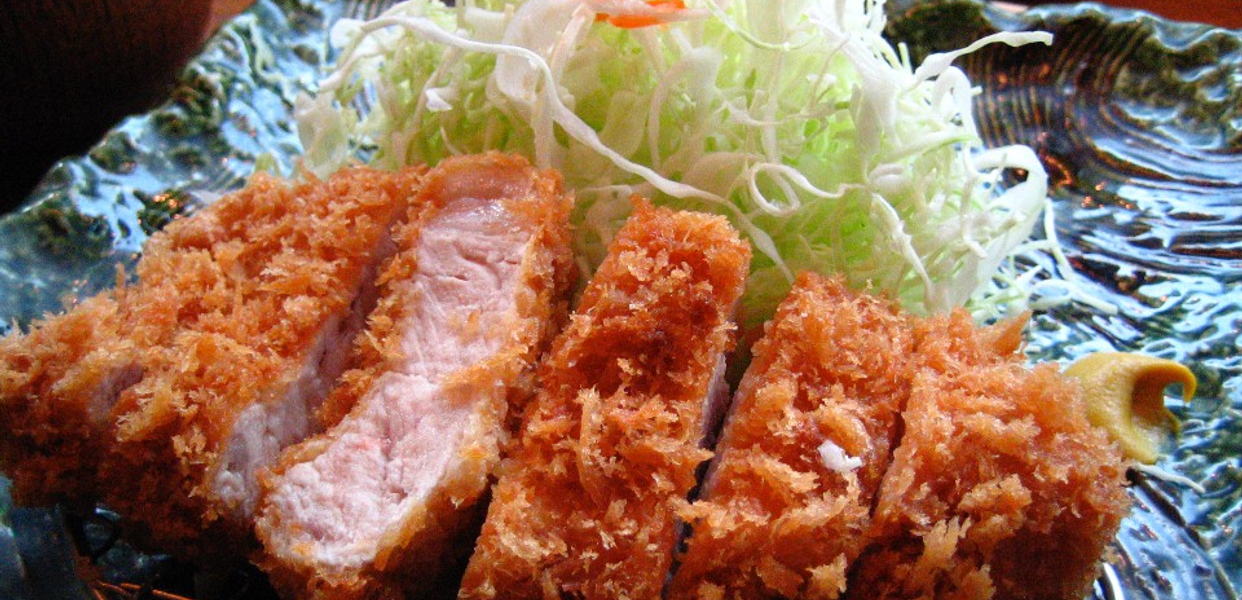 thuy-hung-com-ga-ba-vi-pho-vong