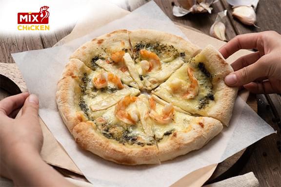 pizza-tom-tuoi-sot-pesto-size-16