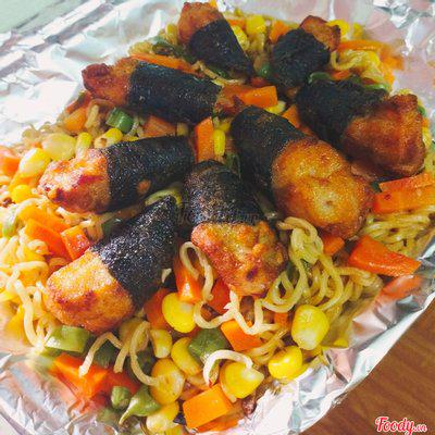 mi-tron-ga-cuon-rong-bien