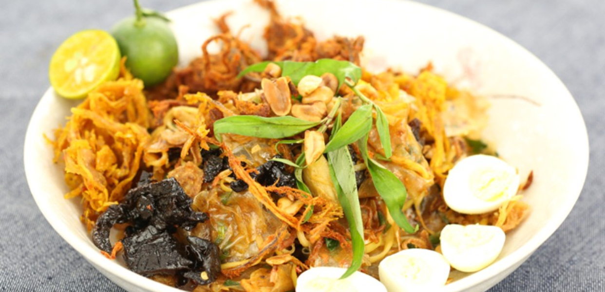 banh-trang-tron-thao-tien-nguyen-son